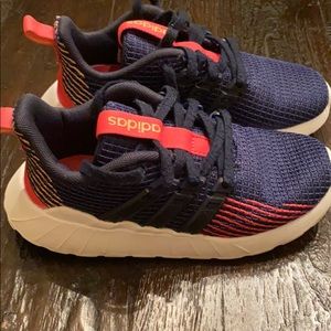 Adidas Questar Flow 12k